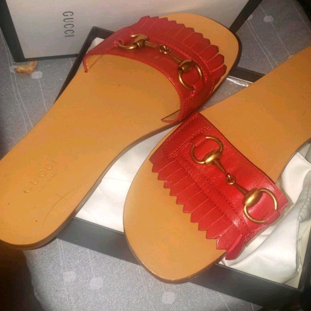 GUCCI SLIDES